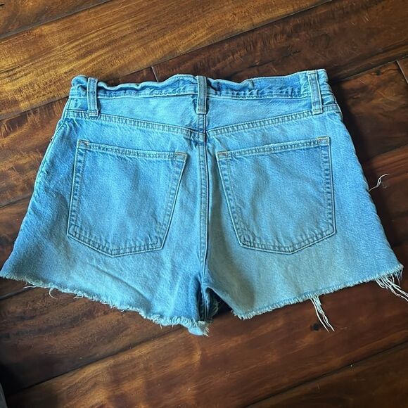 Abercrombie & Fitch Blue Jean Shorts Distressed High-Waisted - Picture 8 of 8